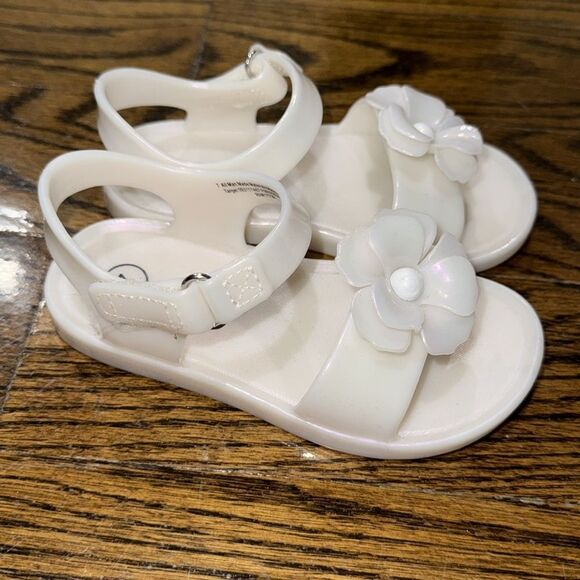 Kids' White & Purple Iridescent Sandals Bundle 7C - Picture 5 of 9